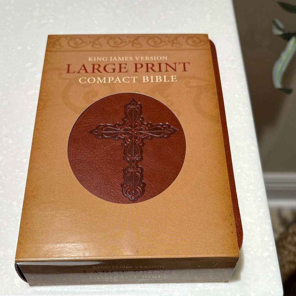 Elegant Brown Large Print Compact Bible
